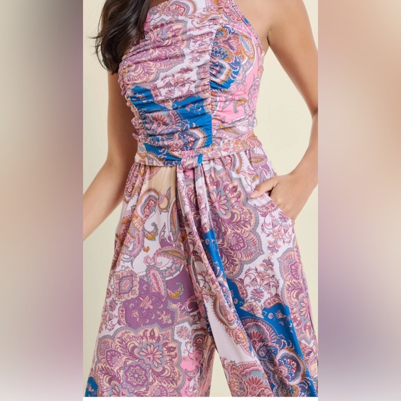 VENUS Paisley Print Jumpsuit | M | NWT - Picture 4 of 10